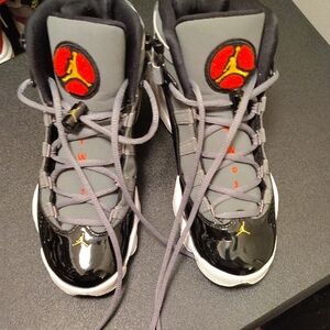 Nike Kids Black and Gray Sneakers